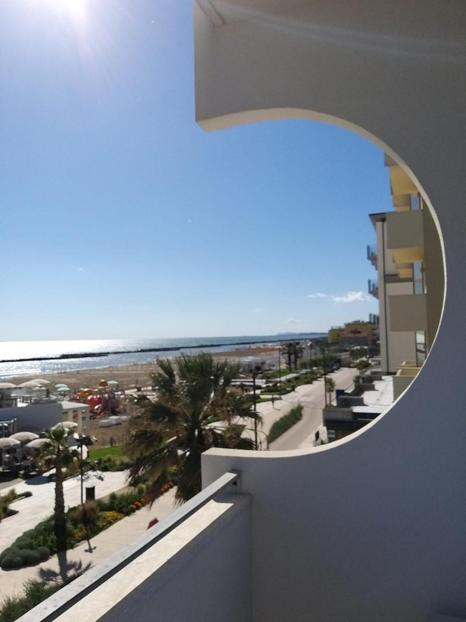Hotel Ideal Rímini Exterior foto